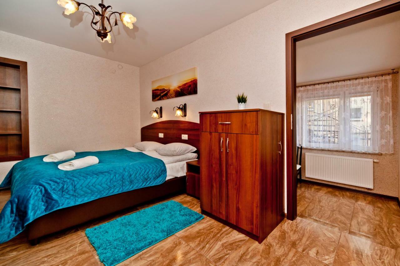 Homestay I *